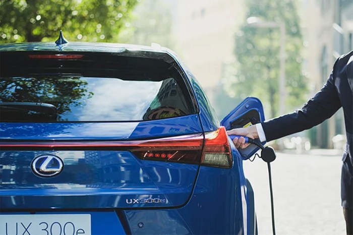 Listrik tagar mitsubishi miev Apakah Mobil Listrik Cocok untuk Semua Daerah?