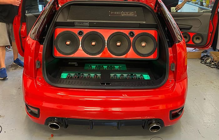 Custom Car Sound System Custom Audio Build: Fokus pada Clarity atau Bass?