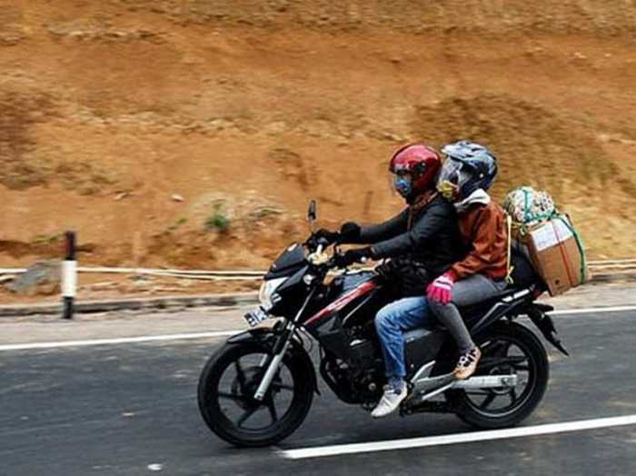 Tips Cek Persiapan Mobil Sebelum Perjalanan Jauh - Asuransi Astra ... Tips Cek Motor Sebelum Pergi Jauh